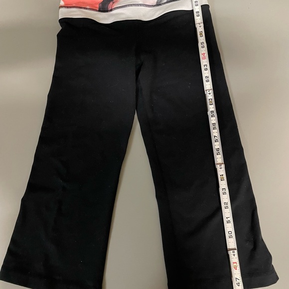 LULULEMON UNICORN TEARS GROOVE CROP RARE PRINT SIZE 4 - Picture 7 of 9